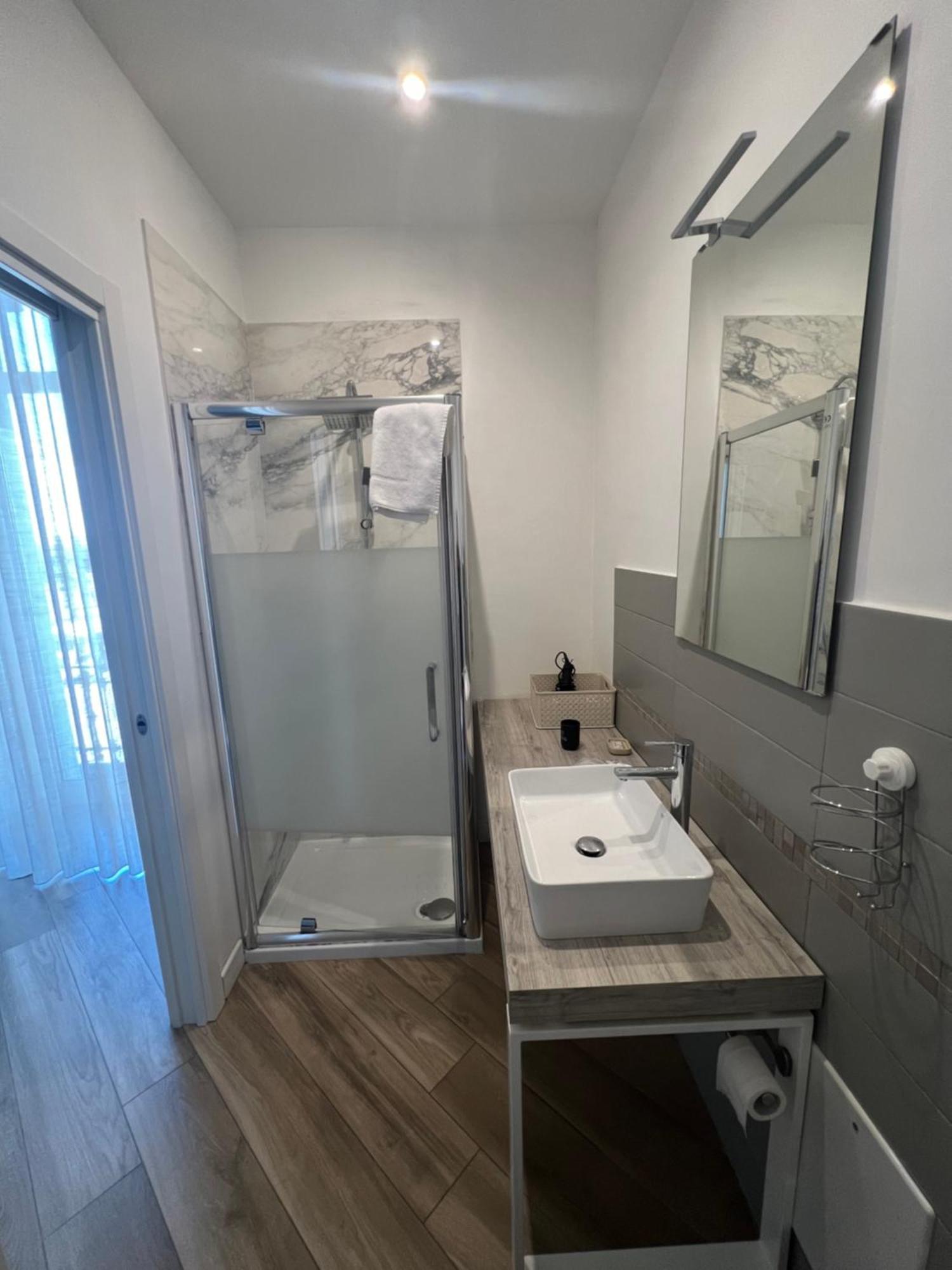 Rooms Garibaldi Napoli Ngoại thất bức ảnh