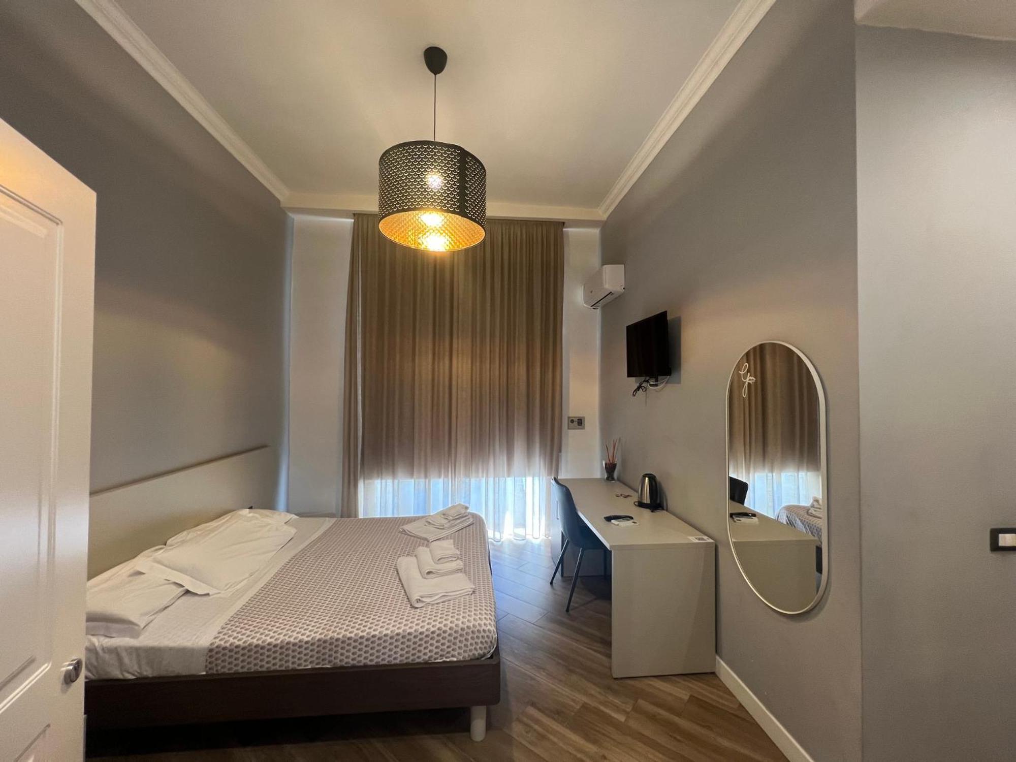 Rooms Garibaldi Napoli Ngoại thất bức ảnh