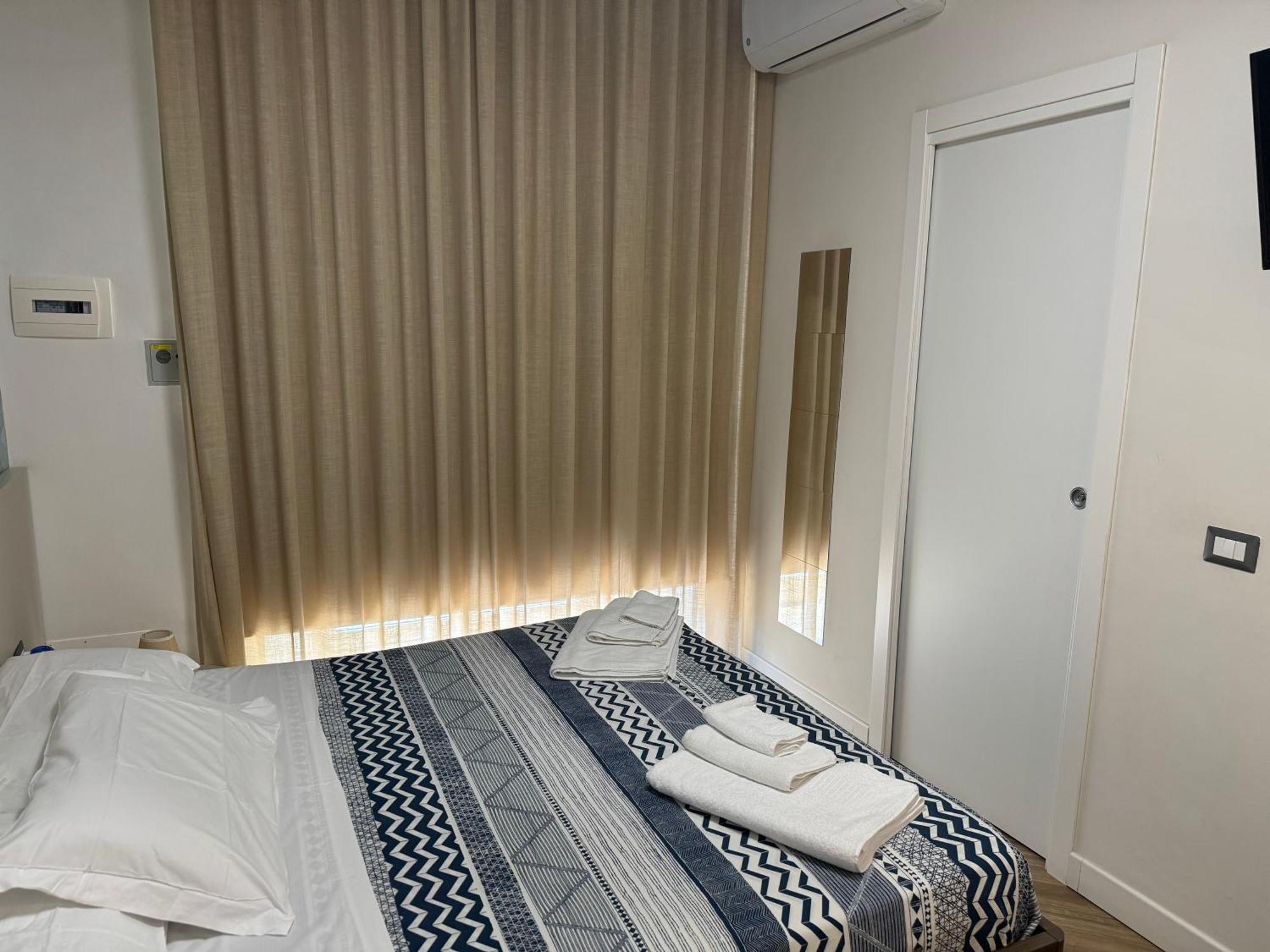 Rooms Garibaldi Napoli Ngoại thất bức ảnh