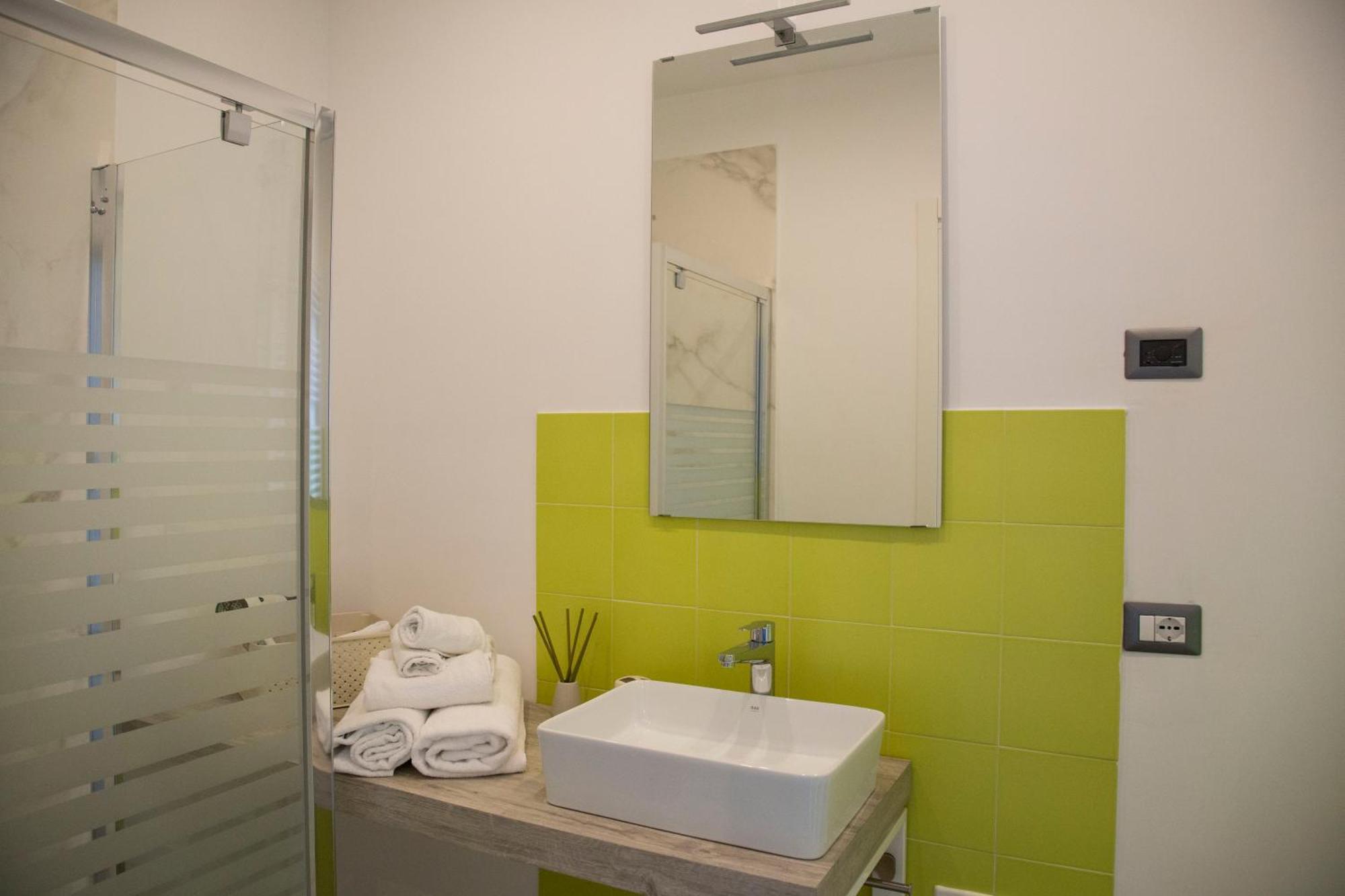 Rooms Garibaldi Napoli Ngoại thất bức ảnh