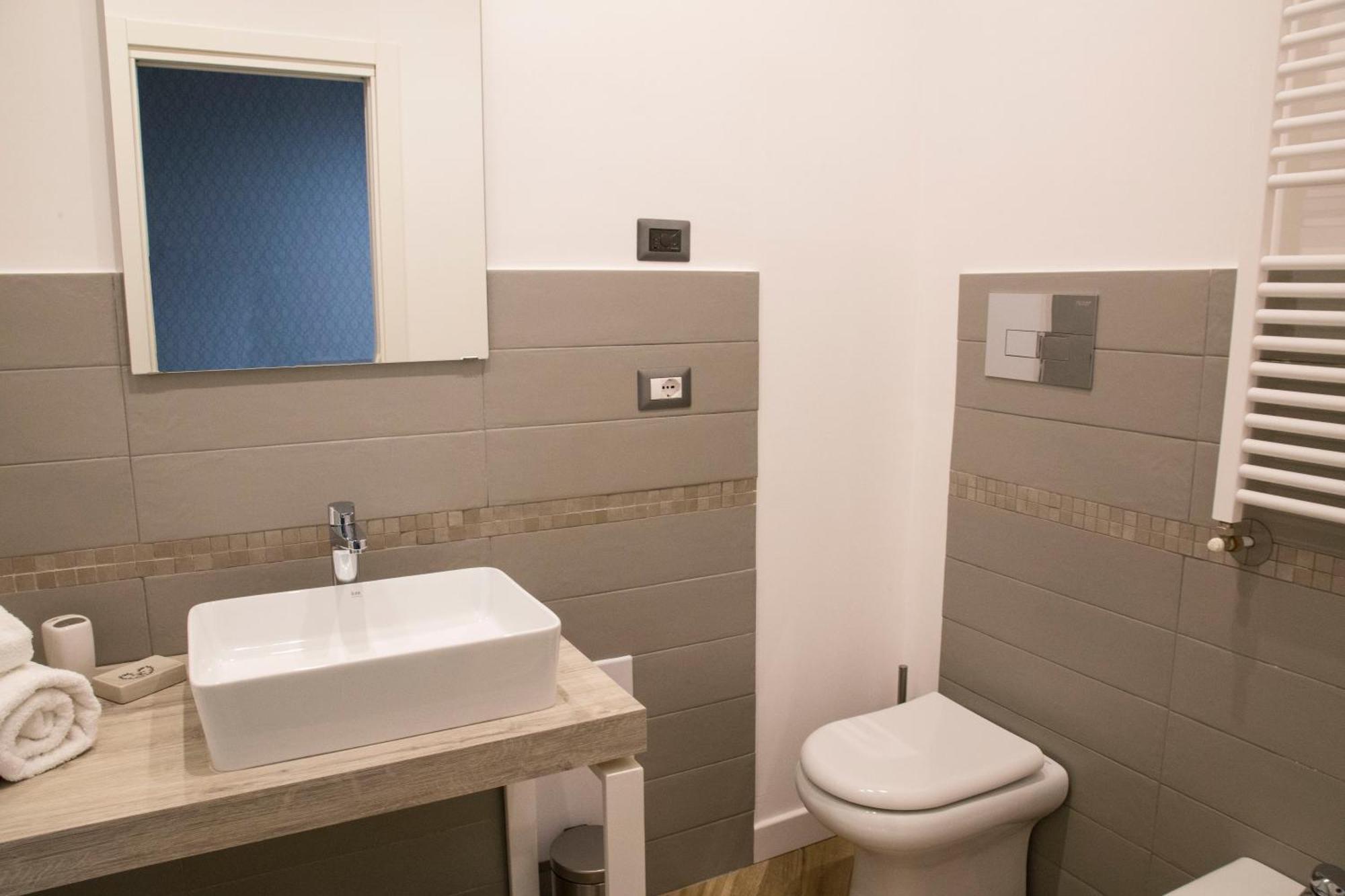Rooms Garibaldi Napoli Ngoại thất bức ảnh